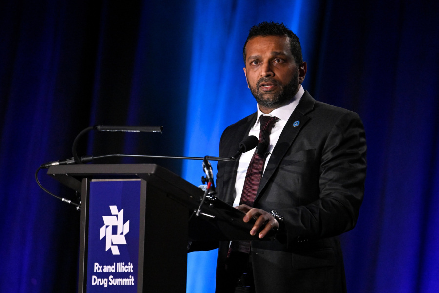 Αγωγή 250 εκατ. του διευθυντή του FBI στο Atlantic - Έγραψε ότι έχει πρόβλημα με το αλκοόλ