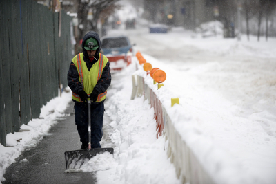 Νέα Υόρκη: Ιστορική χιονοθύελλα έχει αρχίσει να πλήττει τη δυτική Νέα Υόρκη