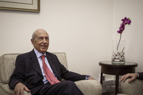 Σημίτης: Τα υψηλά πρωτογενή πλεονάσματα οδηγούν σε χαμηλούς ρυθμούς ανάπτυξης και νέο δανεισμό από την ΕΕ