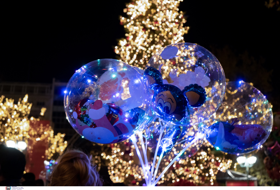 «Καλάθι Χριστουγέννων 2024» και «Άη Βασίλη»: Πότε ξεκινάνε σε σούπερ μαρκετ και καταστήματα παιχνιδιών