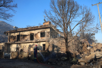 Φωτιά στη Σαλαμίνα: Το σημείο που βρέθηκαν νεκροί οι δύο ηλικιωμένοι (Εικόνα)