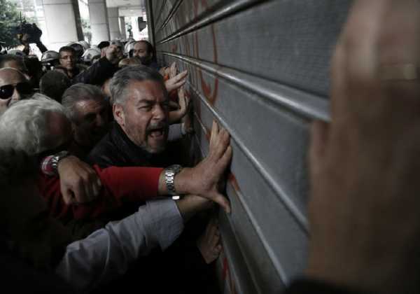 Πάνω από 1 εκατομμύριο οι απλήρωτοι εργαζόμενοι