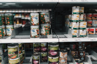 Η ΕΕ απαγορεύει τη δισφαινόλη: Τι είναι το BPA που δεν πρέπει να έρχεται σε επαφή με τα τρόφιμα