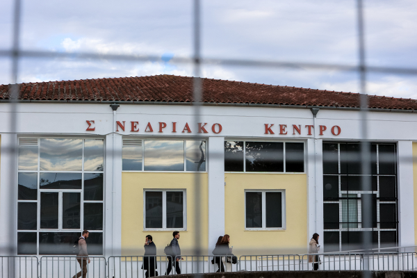 Δίκη Τεμπών: Εισαγγελική πρόταση να αναζητηθεί η αλληλογραφία κυβέρνησης – Ευρωπαϊκής Επιτροπής για την ασφάλεια των σιδηροδρόμων