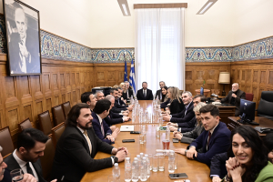 Κοινή συνεδρίαση ΚΟ και Πολιτικού Συμβουλίου του ΠΑΣΟΚ για τη Συνταγματική Αναθεώρηση
