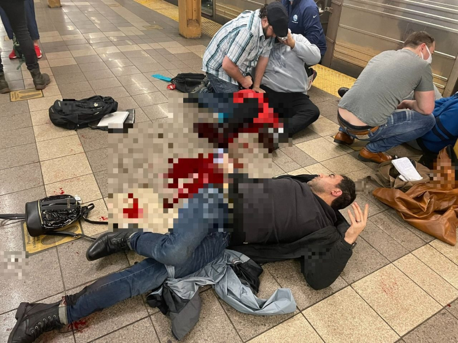 Αυτός είναι ο ύποπτος που συνελήφθη για την επίθεση που σκόρπισε το χάος στο μετρό του Μπρούκλιν (εικόνες)