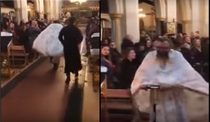 Ιερέας αναγγέλλει την Ανάσταση πάνω σε....πατίνι (video)