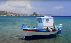 Το πιο ζεστό ελληνικό νησί για διακοπές τον Οκτώβριο, σύμφωνα με το Βρετανικό Τύπο