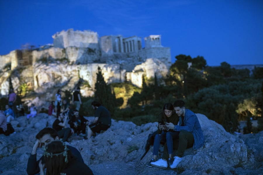 Ανάπτυξη για… λίγους: Καθιέρωση 13ωρου αντί για αυξήσεις μισθών