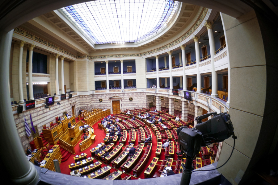 «Ψήνεται» κοινή πρόταση τεσσάρων κομμάτων για Προανακριτική για τον ΟΠΕΚΕΠΕ