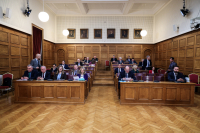 Έξοδος μετά την αυλαία στην Εξεταστική