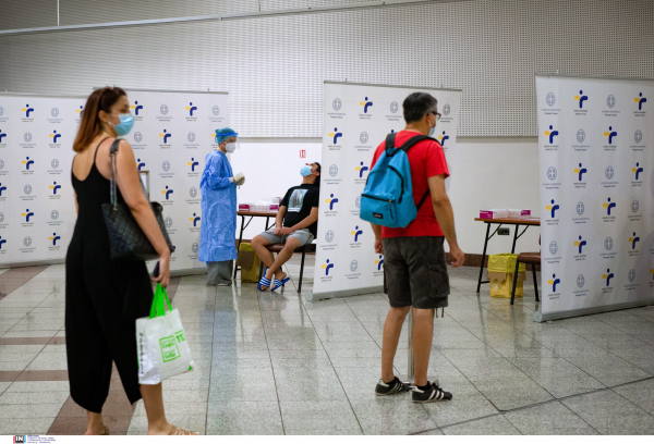 Πάνω από 3.500 τα κρούσματα σήμερα, 336 οι διασωληνωμένοι