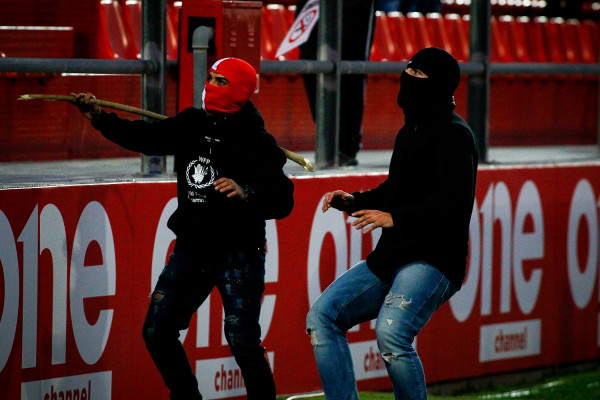 Ολυμπιακός: «Δεν έχουν θέση στην οικογένειά μας»