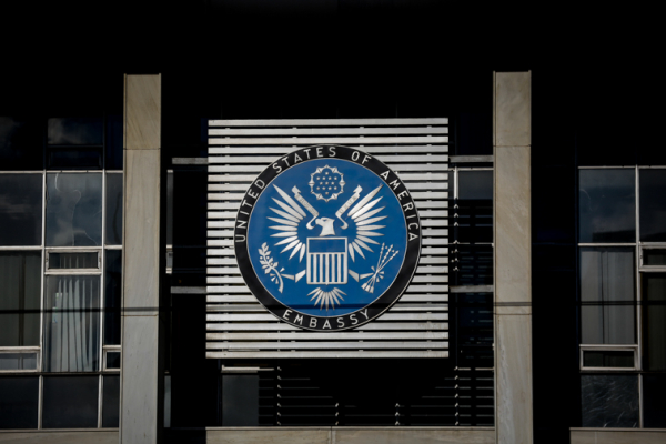 Politico: Ο πόλεμος μπορεί να διαρκέσει μέχρι τον Σεπτέμβριο, ενισχύσεις ζητάει η Centcom - Γιατί οι ΗΠΑ στέλνουν προσωπικό στην Αθήνα