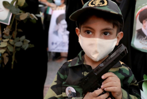 BBC: Το Ιράν χρησιμοποιεί παιδιά σε ρόλους ασφαλείας στον πόλεμο - Μαρτυρίες