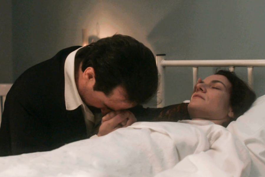 «Grand Hotel»: Ο Χαραλάμπης προσεύχεται να σωθεί η Θεώνη (Βίντεο)