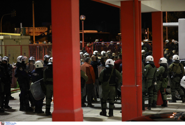 Τα πρώτα λόγια του 18χρονου που τραυμάτισε τον αστυνομικό: Τι είπε για τον ηθικό αυτουργό και τη δεύτερη φωτοβολίδα