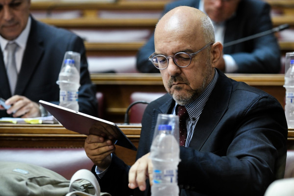 Μπάμπης Παπαδημητρίου: Η πρώτη του δημόσια εμφάνιση μετά τη δήλωση για το «φθηνό νερό» (video)