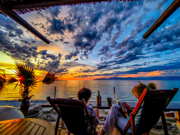 Ανακοινώθηκε πότε ξεκινούν οι αιτήσεις για τον Κοινωνικό Τουρισμό 2026 - Ποιοι δικαιούνται το voucher