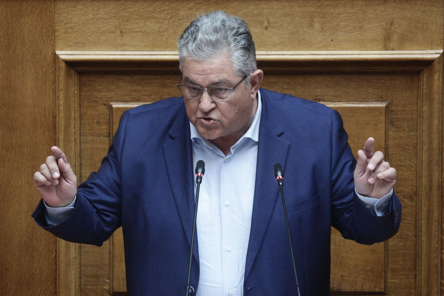 «Προετοιμάζετε έναν οδυνηρό, απαράδεκτο συμβιβασμό», ο Κουτσούμπας επιτέθηκε στην κυβέρνηση