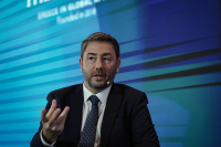 Το λάθος του Νίκου με τις... κουμπαριές!