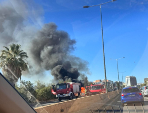 Χαλάνδρι: Φωτιά τώρα σε ΙΧ στη Λεωφόρο Κηφισίας - Στο «κόκκινο» η κίνηση
