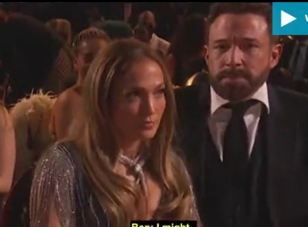 Η κατσάδα της Τζένιφερ στον Μπέν Άφλεκ στα Grammy: «Σταμάτα, δείξε πιο φιλικός!»