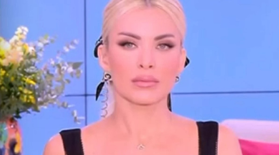 Τσιμτσιλή: Η Κατερίνα Καινούργιου μπαινοβγαίνει στα νοσοκομεία