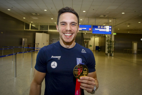 Πετρούνιας: Πώς o χρυσός Ολυμπιονίκης γιόρτασε τα γενέθλιά του (pic)