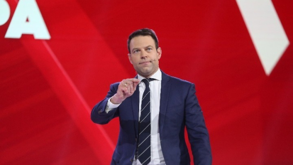 Πηγές Κασσελάκη: Την τελευταία στιγμή ενημερώθηκε για την παρέμβαση Τσίπρα ο πρόεδρος