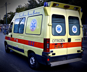 Σοβαρό τροχαίο στην Εύβοια: 18χρονος με μηχανάκι συγκρούστηκε με 14χρονο που οδηγούσε πατίνι