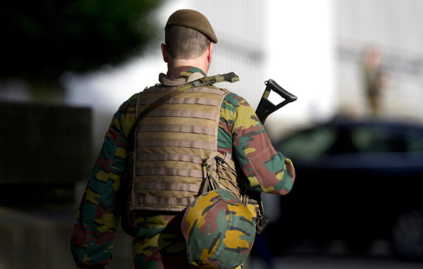 Drones πέταξαν πάνω από στρατόπεδο του Βελγίου, κοντά στα σύνορα με τη Γερμανία