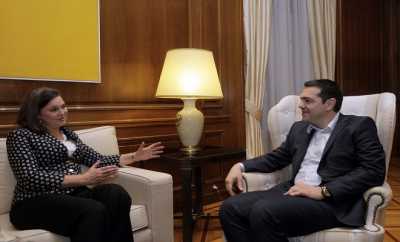 Συνάντηση του πρωθυπουργού με τη βοηθό ΥΠΕΞ των ΗΠΑ Β. Νούλαντ ΑΠΕ/ΜΠΕ