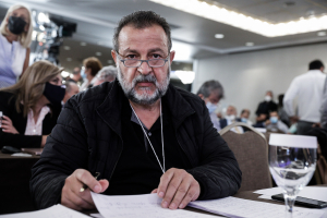 ΚΙΝΑΛ: Και επίσημα υποψήφιος ο Βασίλης Κεγκέρογλου, ζητά παράταση για τις 5.000 υπογραφές