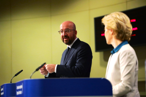 Σε στενό «μαρκάρισμα» διάσημοι πορνογραφικοί ιστότοποι από Κομισιόν