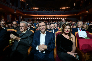 «Ιθάκη»: Η άφιξη του Αλέξη Τσίπρα στο «Παλλάς»