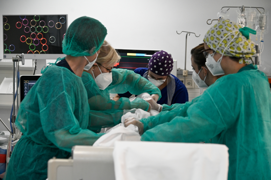 Επιβεβαίωση Dnews: Επιστρέφουν στα νοσοκομεία οι ανεμβολίαστοι υγειονομικοί με δύο τεστ την εβδομάδα