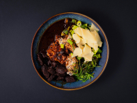 Χοιρινό με δαμάσκηνα - Χριστουγεννιάτικη συνταγή