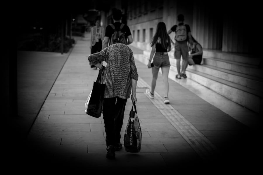 ΕΦΚΑ: Αύξηση στις συντάξεις από 12 ευρώ το μήνα - Πότε θα καταβληθούν