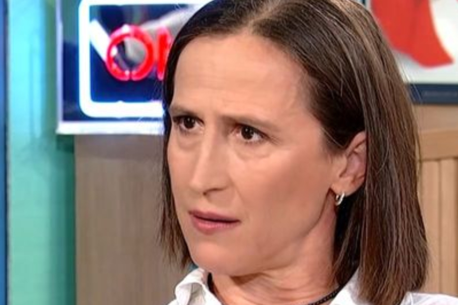 Συγκλονίζει η Γιούλη Τσαγκαράκη: «Ο πατέρας μου ήταν ένας βίαιος άνθρωπος» (Βίντεο)