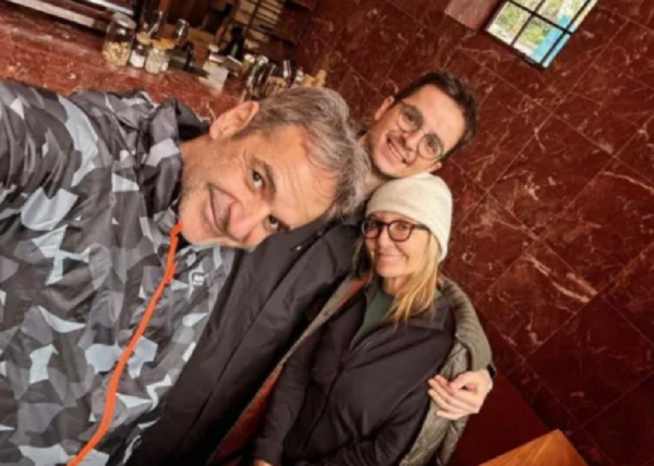 Στα Χανιά ο Μητσοτάκης: Η φωτογραφία που ανέβασε ο Κωνσταντίνος