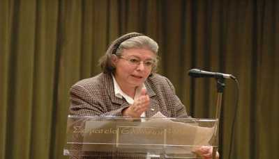 Μενδώνη: "Ίσως η σωρός του Μ. Αλέξανδρου να μεταφέρθηκε στην Αμφίπολη"