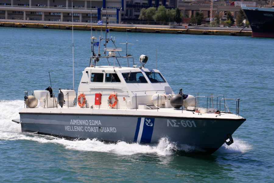 Βυθίστηκε σκάφος στο Πλωμάρι, διασώθηκαν πέντε άτομα