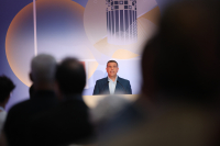Ο Αλέξης Τσίπρας σηκώνει το γάντι: «Και τώρα οι δυο μας»