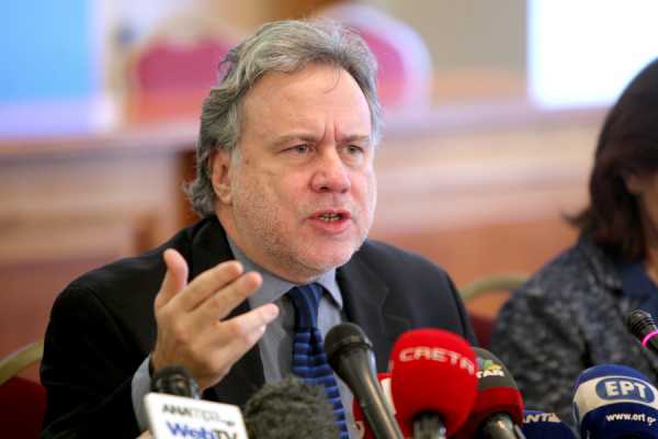 Ασφαλιστικό: Διορθώσεις για μπλοκάκια, αγγελιόσημο και δικηγόρους