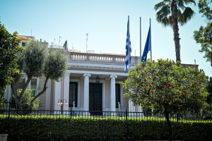 «Συστημένο» εύρημα σε Μαξίμου και Άρειο Πάγο