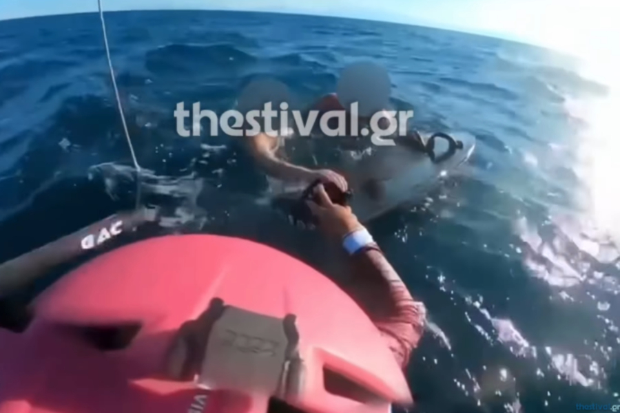 Θεσσαλονίκη: Πώς ο 21χρονος αθλητής του kite surf έσωσε πατέρα και κόρη (Βίντεο)