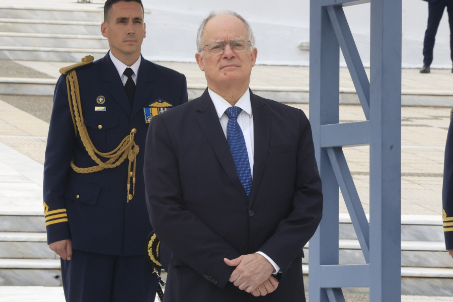 Έκπληξη Τασούλα