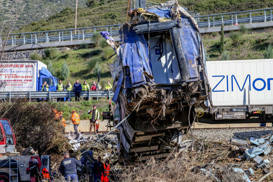 Νέα στοιχεία για Τέμπη: 20 φορτηγά χώμα μεταφέρθηκαν από το σημείο σε χωράφι «φάντασμα» και κανείς δεν τα έψαξε