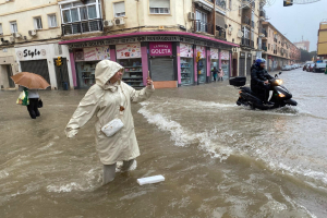 «Ακραίος κίνδυνος»: 3.000 εκκενώσεις για τις πλημμύρες στην Ισπανία - Σφοδρή κακοκαιρία σάρωσε τη Σικελία